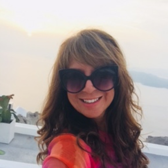 Meet your Posher, Stephanie - Picture 1 of 1